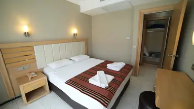 Candan Apart Hotel
