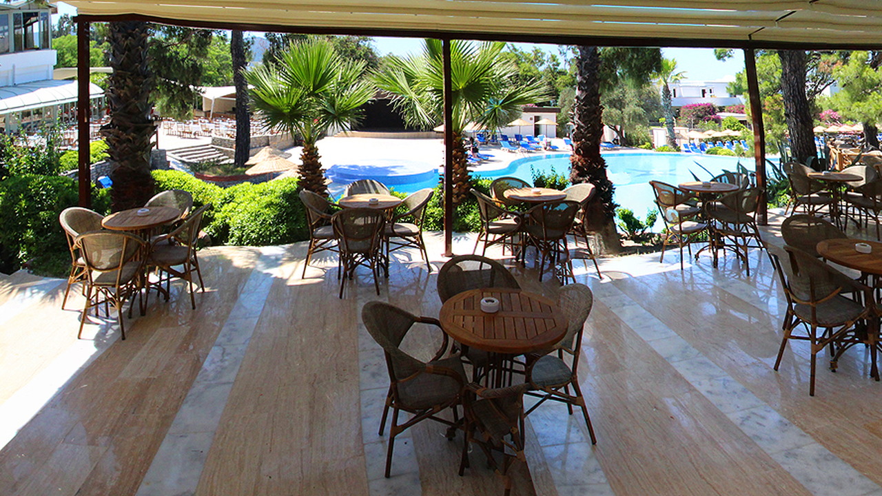 Cande Onura Holiday Village