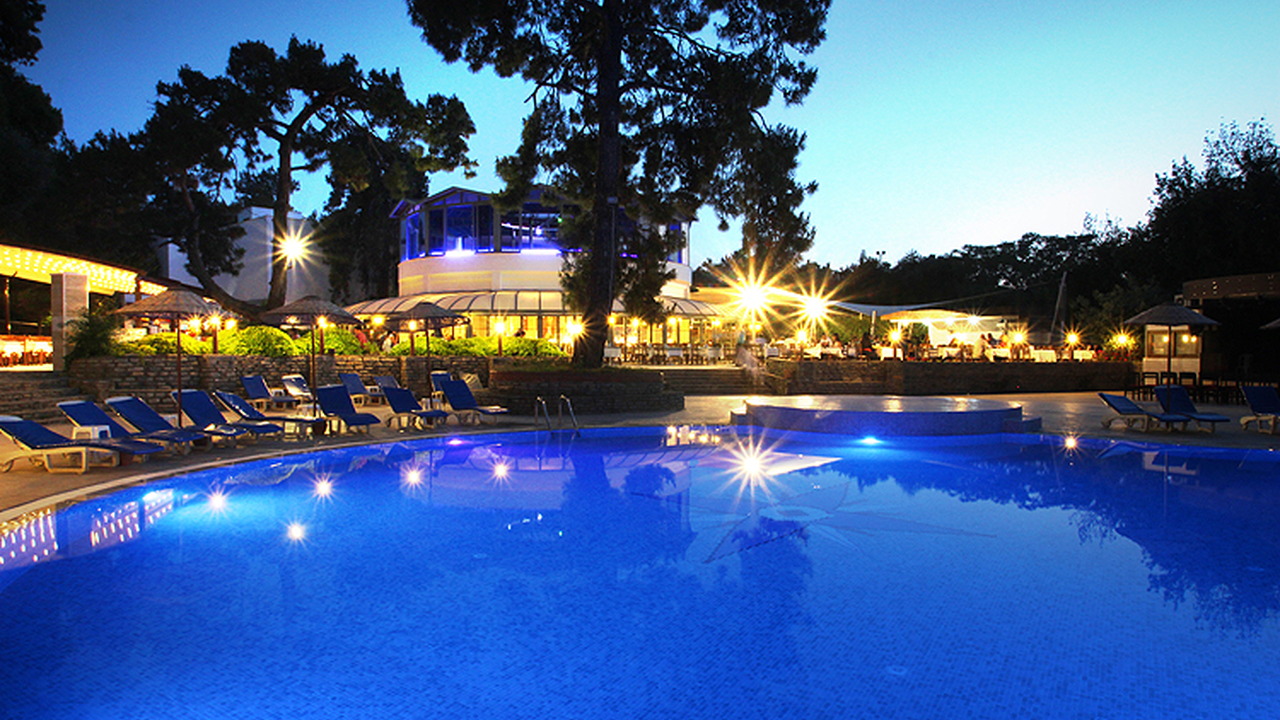 Cande Onura Holiday Village