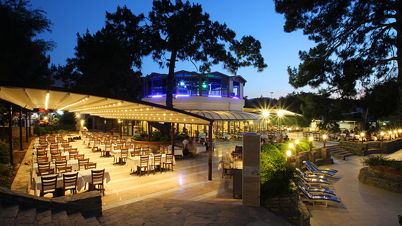 Cande Onura Holiday Village