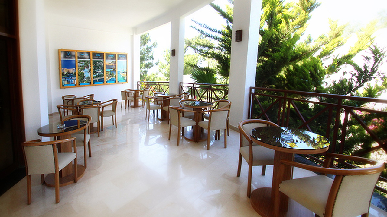 Cande Onura Holiday Village
