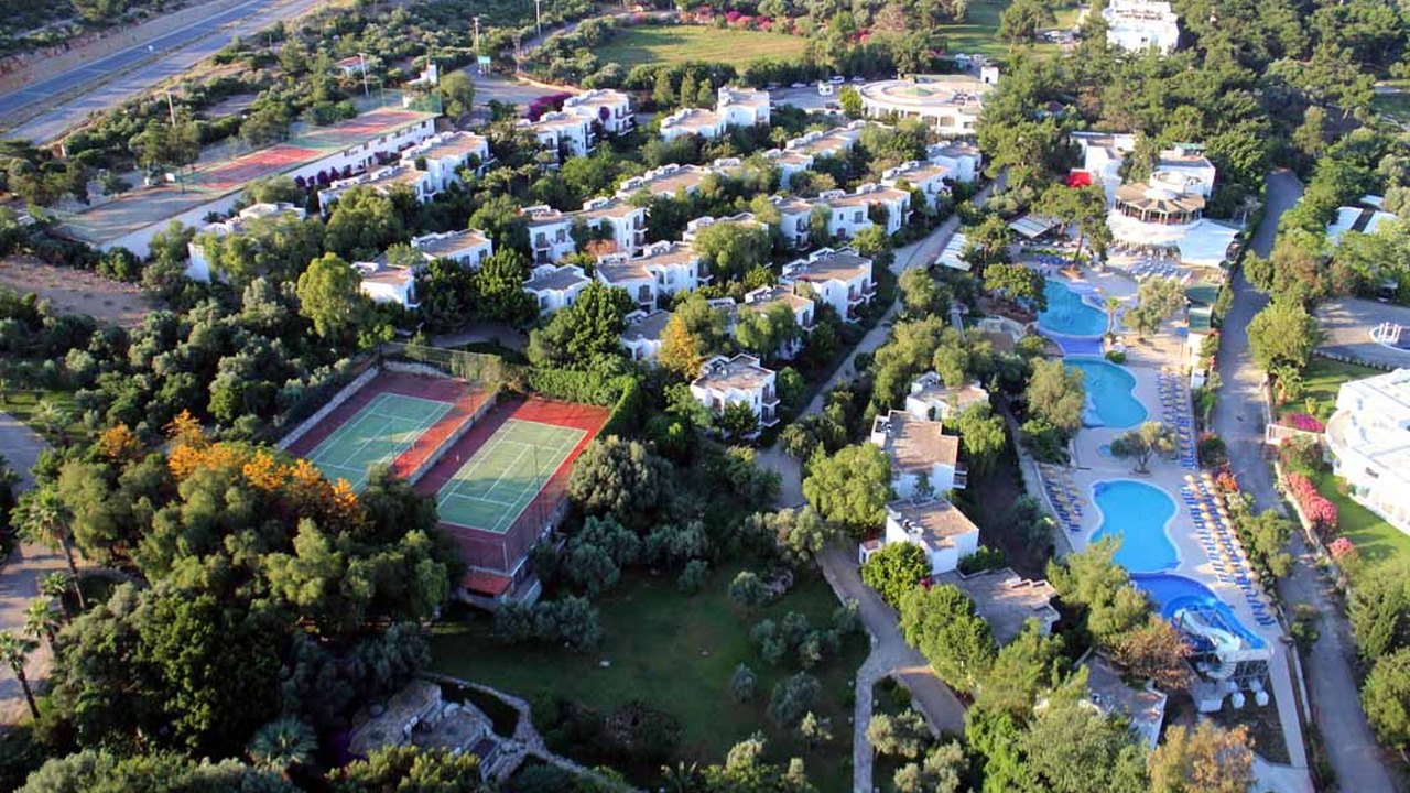 Cande Onura Holiday Village