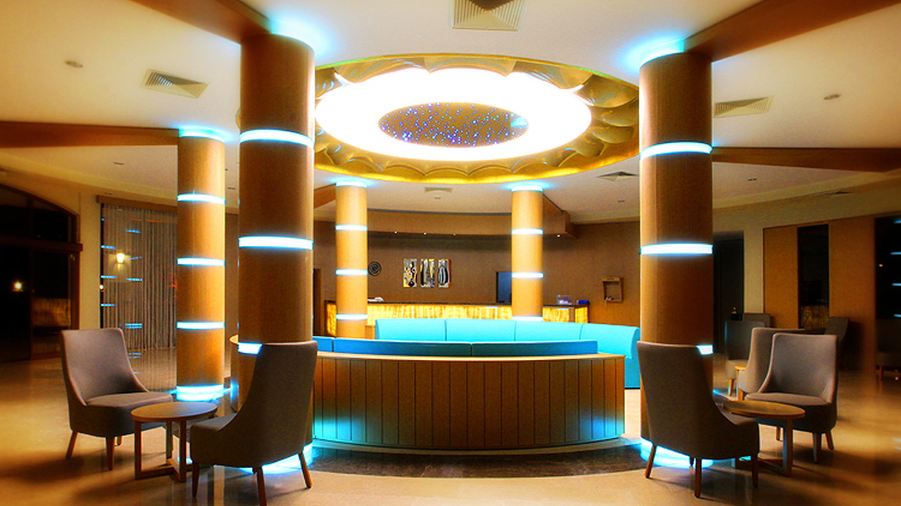 Cande Onura Holiday Village