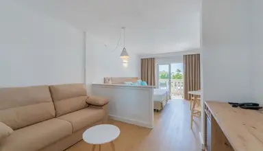 Caprice Isabel Aparthotel
