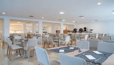 Caprice Isabel Aparthotel