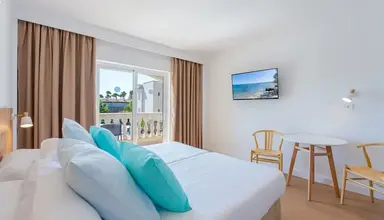 Caprice Isabel Aparthotel