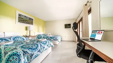 Captain Don's Habitat