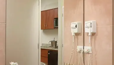 Captain Don's Habitat