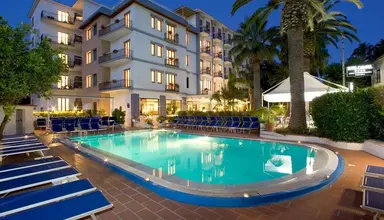 Caravel (Sant' Agnello)