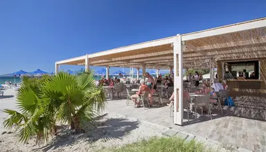 Caravia Beach & Bungalows