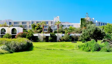Caravia Beach & Bungalows