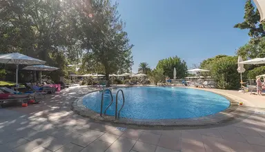 Caravia Beach & Bungalows