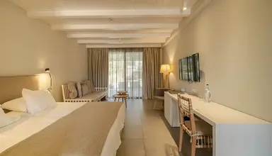 Caravia Beach & Bungalows