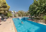 Caravia Beach & Bungalows