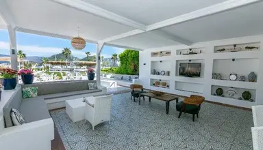 Casa & Blanca Boutique
