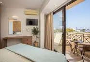Casa Lyristis