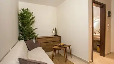 Casa Lyristis