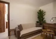 Casa Lyristis