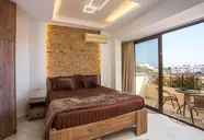 Casa Lyristis