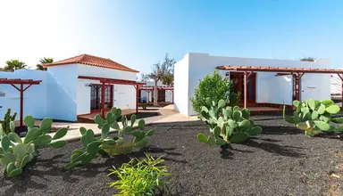 Castillo Club Lake Bungalows