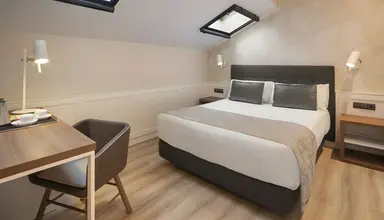 Catalonia Puerta Del Sol