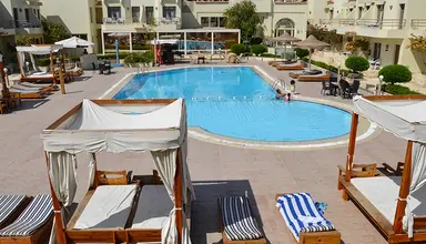 Cataract Layalina & Resort