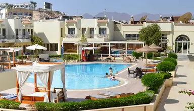 Cataract Layalina & Resort