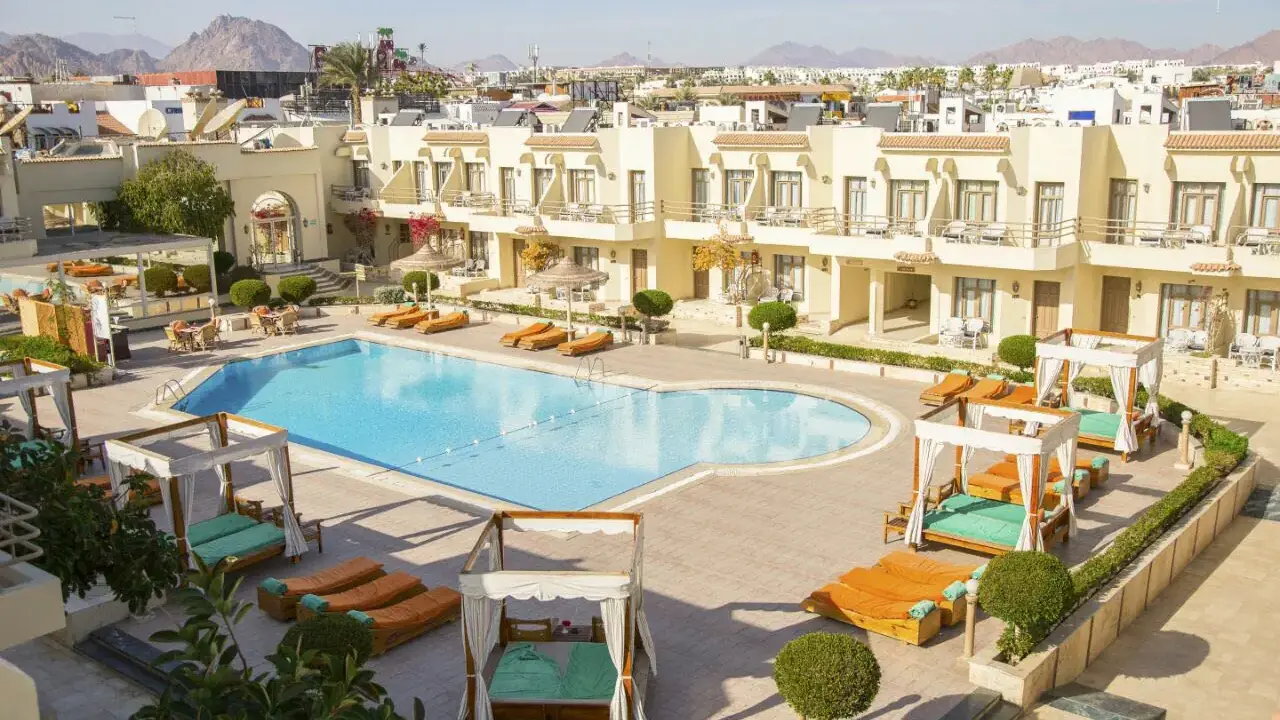 Cataract Layalina & Resort