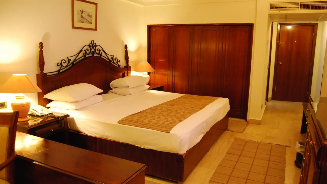 Cataract Layalina & Resort