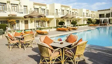 Cataract Layalina & Resort
