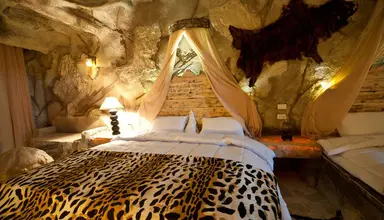 Caves Beach Resort