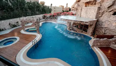 Caves Beach Resort