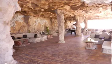 Caves Beach Resort