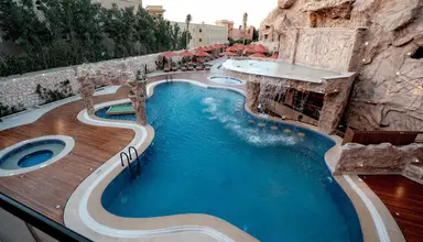 Caves Beach Resort