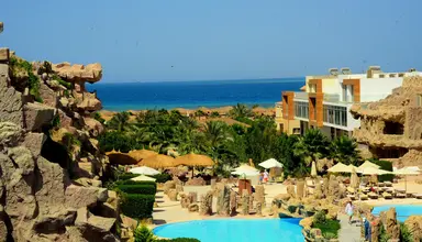 Caves Beach Resort