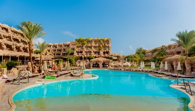Caves Beach Resort