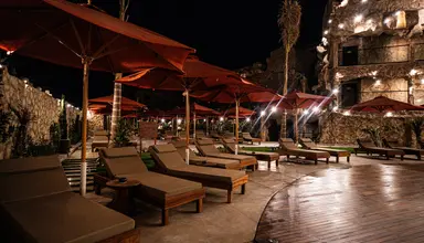 Caves Beach Resort