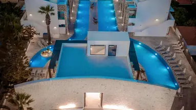 Cavo Suites
