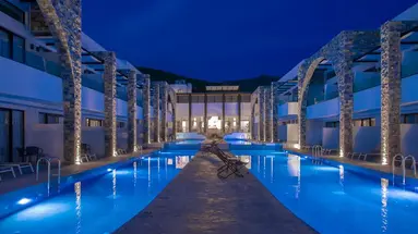 Cavo Suites