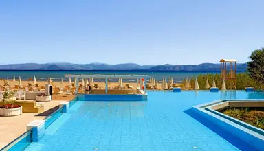 Cavomarina Beach