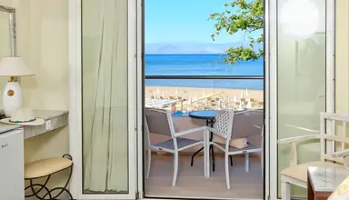 Cavomarina Beach