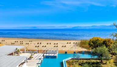 Cavomarina Beach