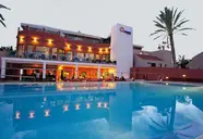 Cay Beach Caleta