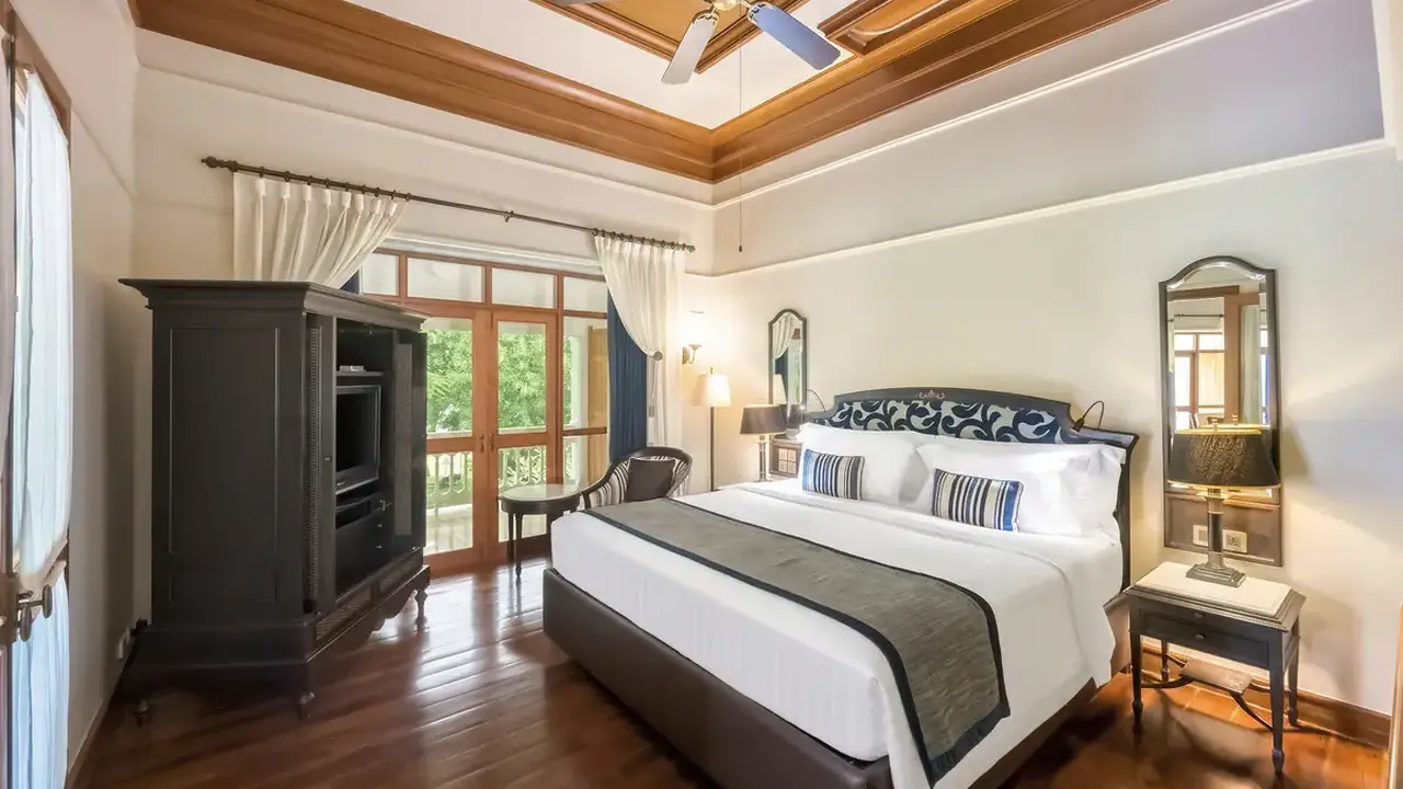 Centara Grand Beach Resort