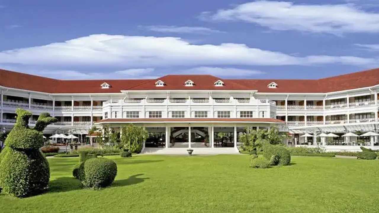 Centara Grand Beach Resort