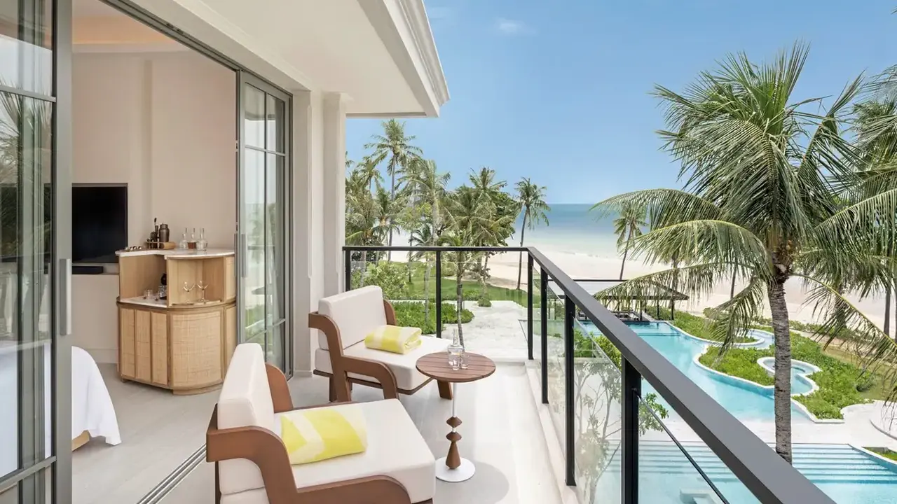 Centara Grand Beach