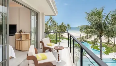 Centara Grand Beach