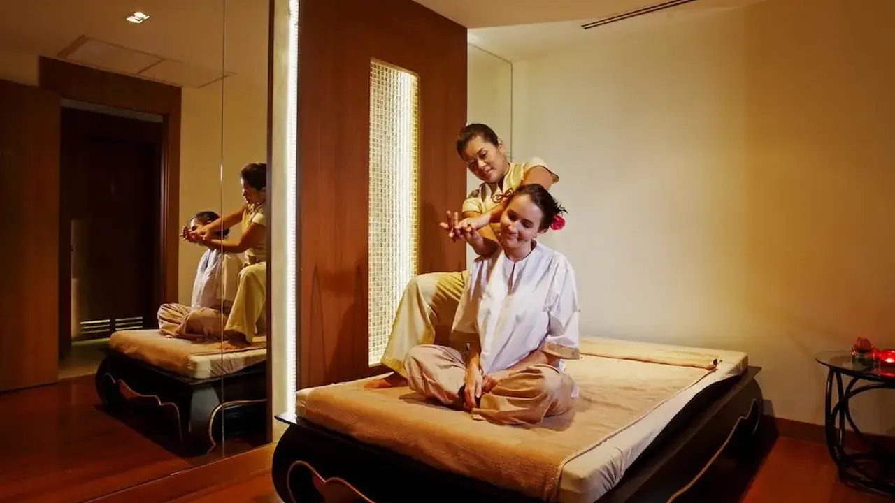 Centara Nova & Spa