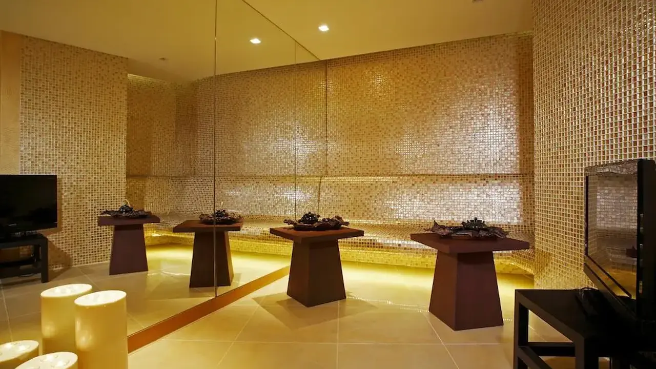 Centara Nova & Spa