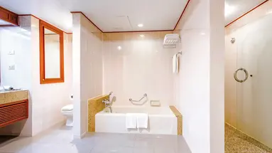 Centara Riverside Hotel C